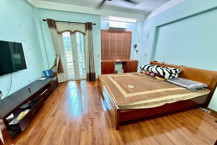 BÁN NHÀ YÊN HÒA – CẦU GIẤY – 6 TẦNG Ở NGAY-GIÁ 8,4 TỶ