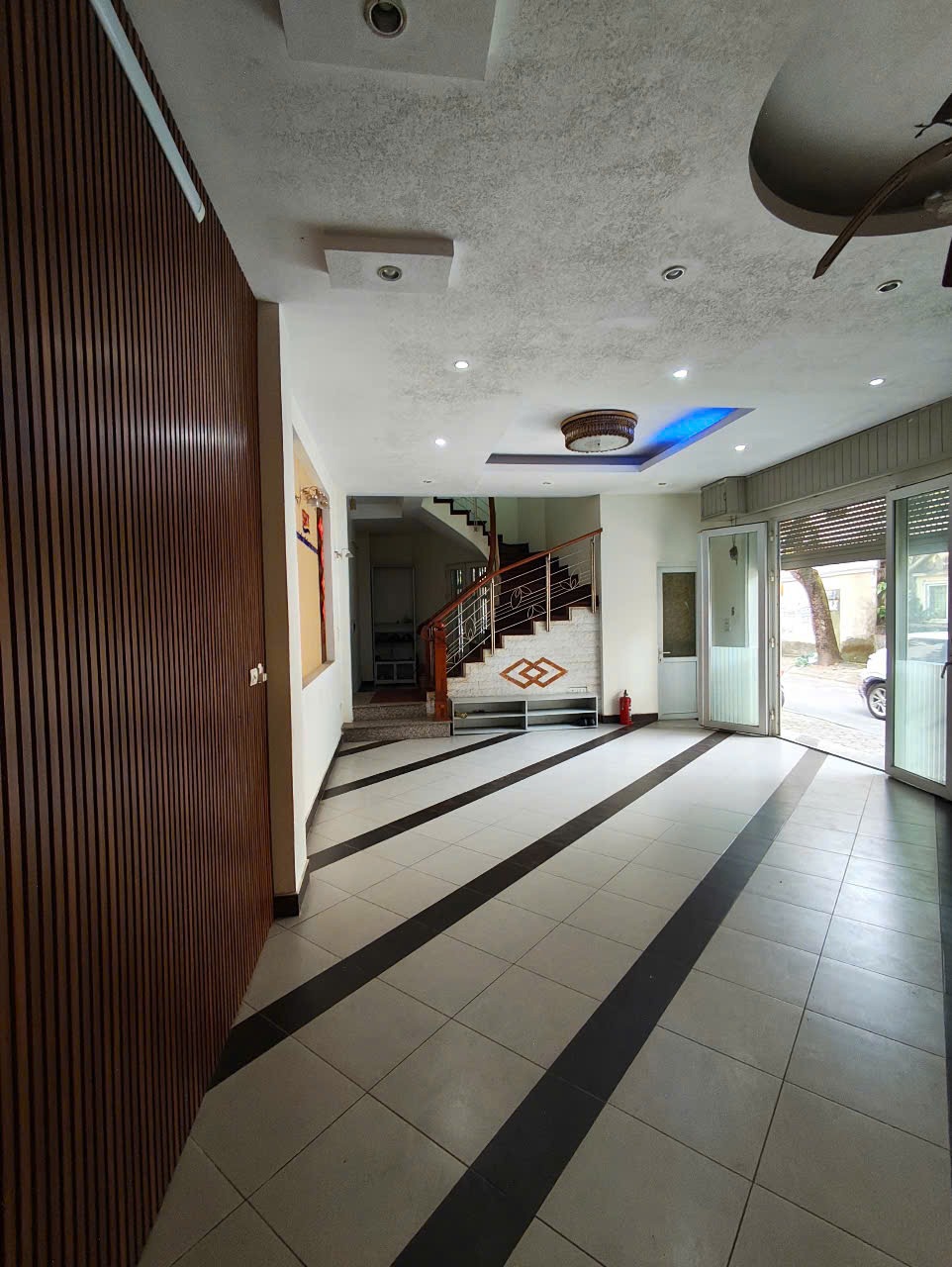 🏠 Cho Thuê Nhà Riêng KĐT Văn Quán - Lô Góc 2 Mặt Tiền - Ô Tô Tránh