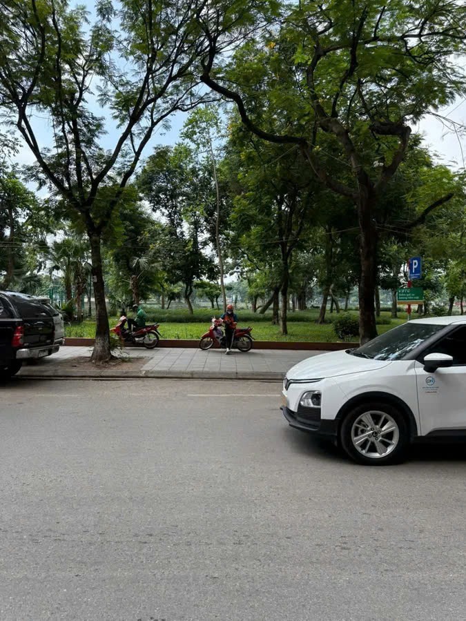 Nhà Mặt Phố View Hồ Đền Lừ Luxury - Đầu Tư Sinh Lời