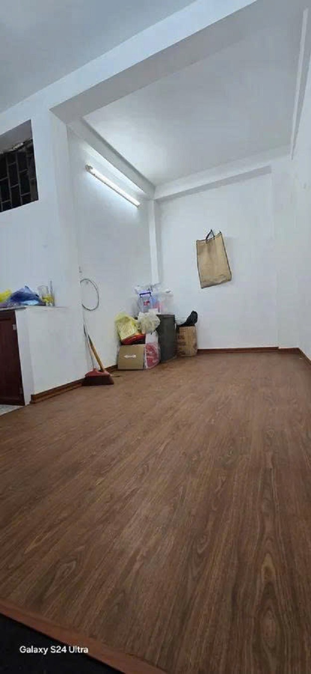 Lô Góc Bạch Mai 40m², 5 Tầng, Mặt Tiền 6m - Vị Trí Đắc Địa, Dân Cư Tri Thức