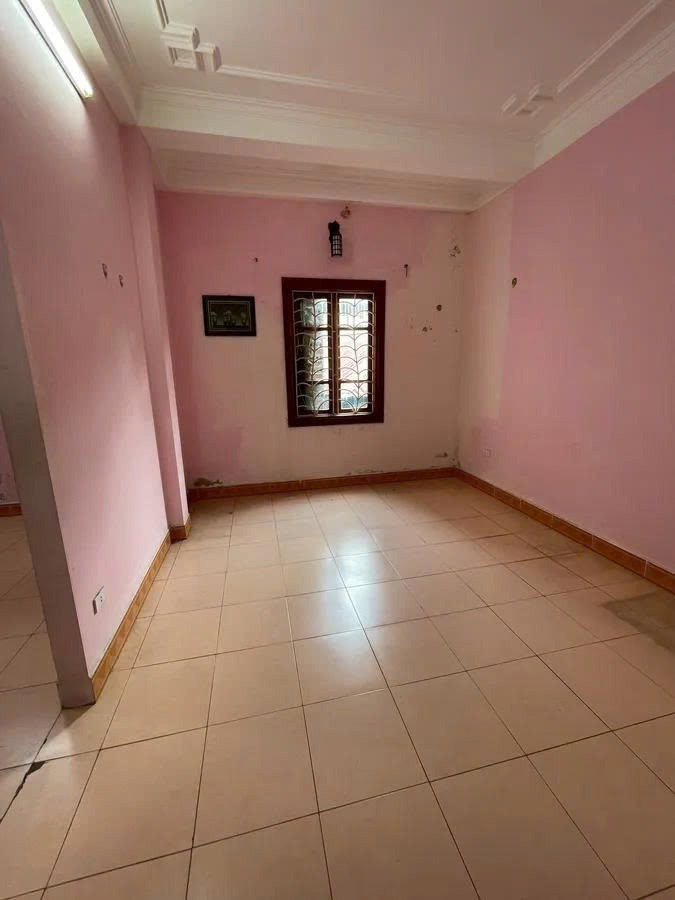 Nhà phố Hoàng Mai 72m2, 4 Tầng, Ô Tô Đỗ Cửa, Giá Tốt Đầu Tư/KD