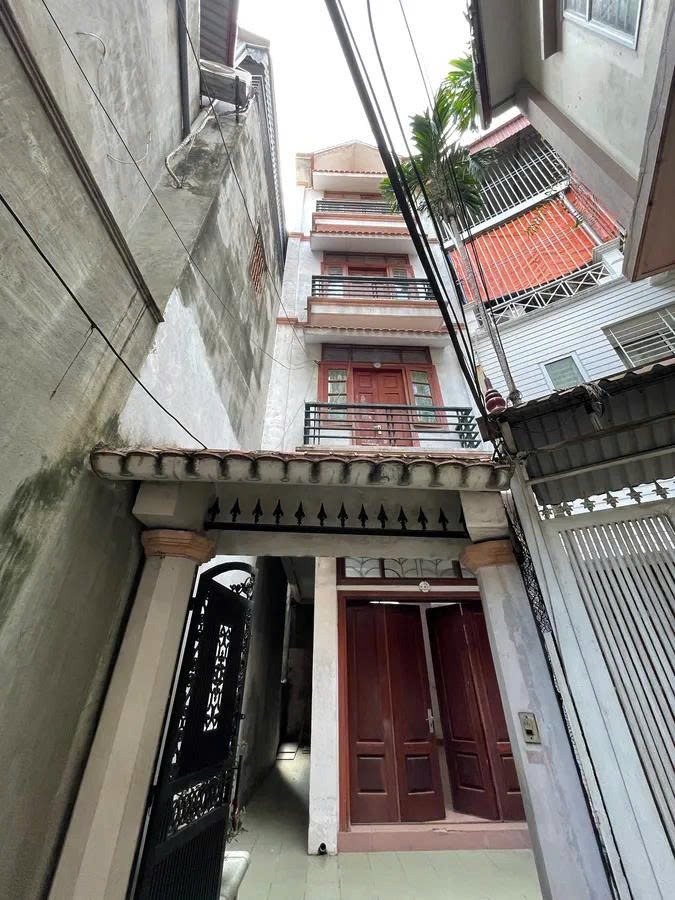 Nhà phố Hoàng Mai 72m2, 4 Tầng, Ô Tô Đỗ Cửa, Giá Tốt Đầu Tư/KD