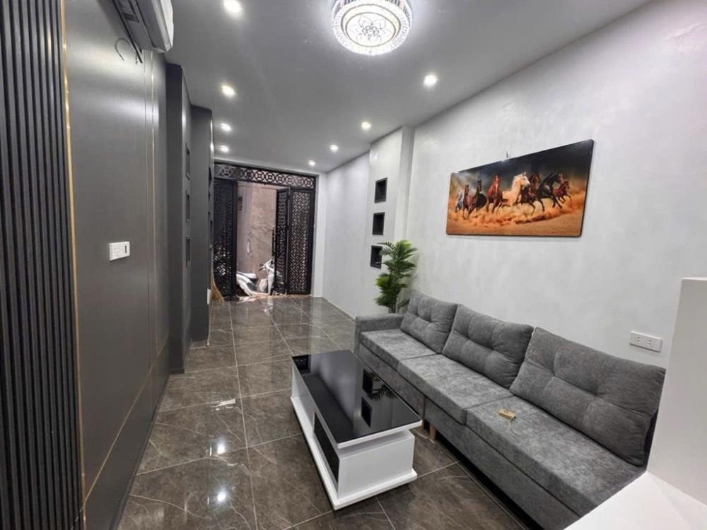 Nhà Đẹp Giá Tốt Ngõ Hào Nam - Đống Đa: 28m2, 5 Tầng, 7.25 Tỷ