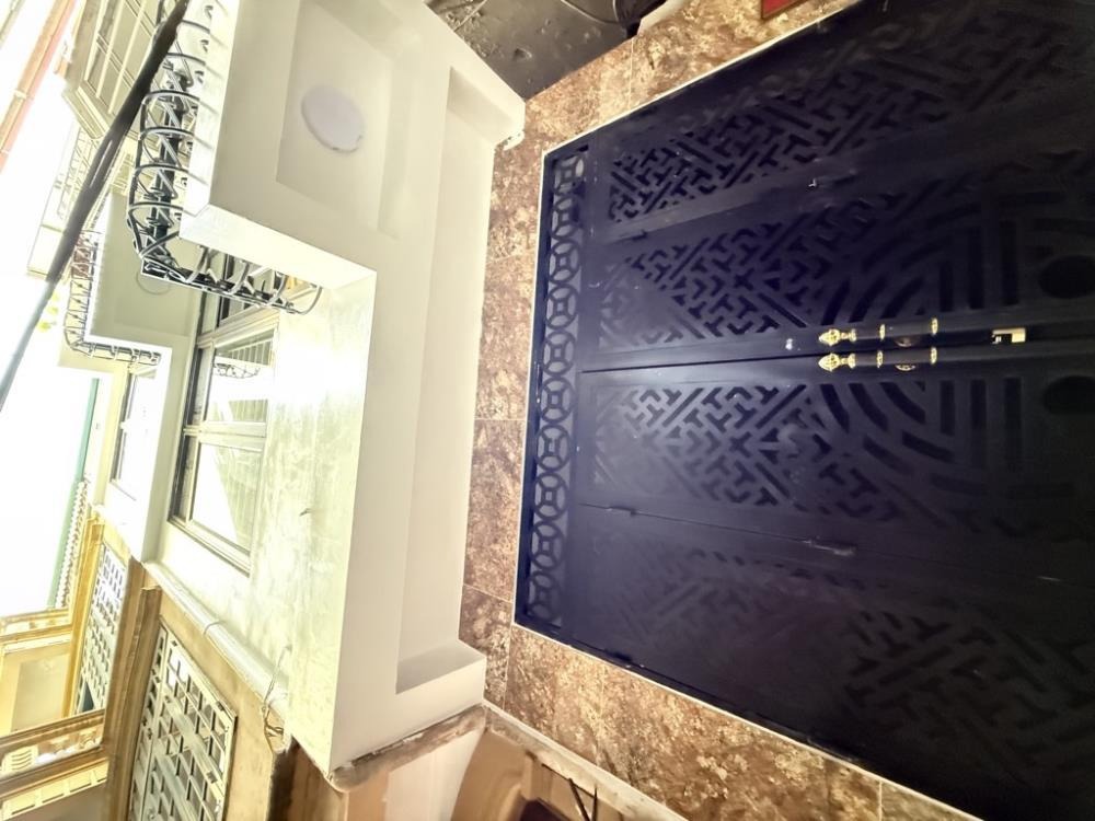 Nhà Đẹp Giá Tốt Ngõ Hào Nam - Đống Đa: 28m2, 5 Tầng, 7.25 Tỷ