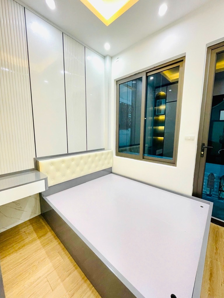 Bán nhà Phan Kế Bính - 6.79 tỷ - 32m2 - 4 Tầng - Vị trí Vip