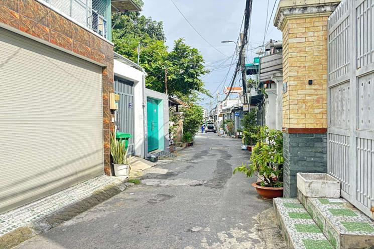 116M2 - Nhỉnh nhẹ 6 Tỷ  mặt tiền xe hơi thông Lê Văn Việt- chợ Hiệp Phú, Q9