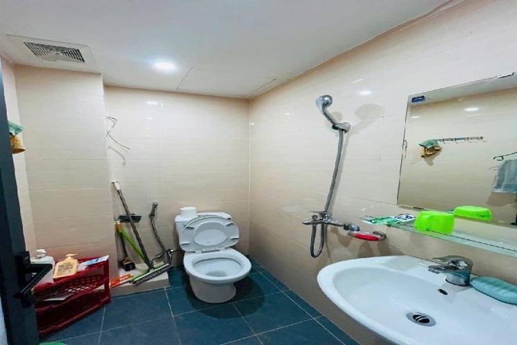 HOÀNG HOA THÁM-18M -NGÕ THÔNG - ÔTÔ CÁCH NHÀ 15M-5 TẦNG-6 TỶ200
