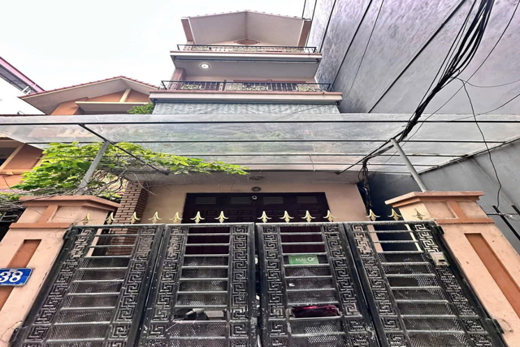 SỐC-BÁN NHÀ PHÚ DIỄN, BẮC TỪ LIÊM, HÀ NỘI-56M-4 TẦNG- NGÕ 3M THÔNG-GIÁ CHỈ 7,86 TỶ
