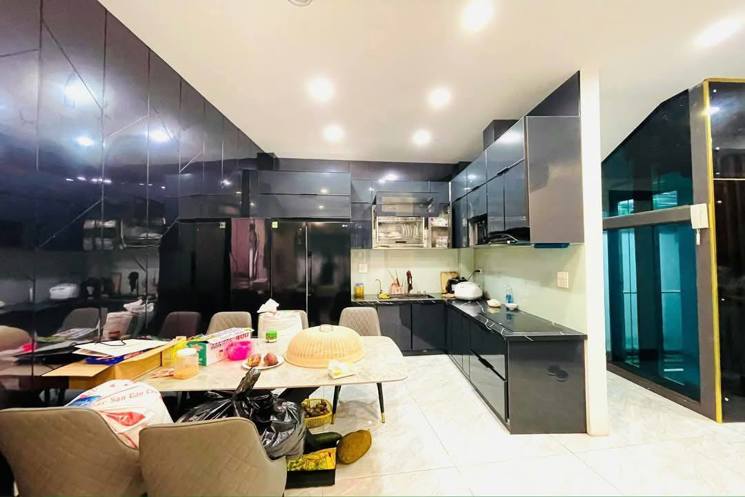 Bán nhà Đống Đa, 6T thang máy, view hồ, 10m ra Oto tránh, 50m2, 13 tỷ