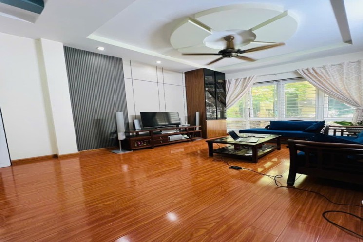 HIẾM! NHÀ 2 MẶT NGÕ THÔNG – PHÂN LÔ QUÂN ĐỘI – GARA Ô TÔ – NGAY HOÀNG QUỐC VIỆT – 15 TỶ