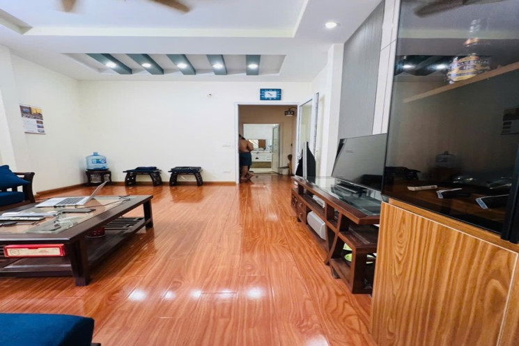 HIẾM! NHÀ 2 MẶT NGÕ THÔNG – PHÂN LÔ QUÂN ĐỘI – GARA Ô TÔ – NGAY HOÀNG QUỐC VIỆT – 15 TỶ