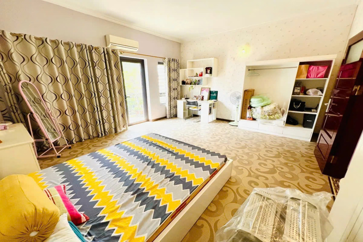 NHÀ DÂN XÂY 5 TẦNG MẶT NGÕ THÔNG Phố Bồ Đề 110m2 X 30 tỷ Long Biên