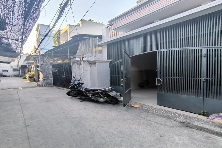 NGAY CONG VIÊN LÀNG HOA GÒ VẤP CÓ NHÀ