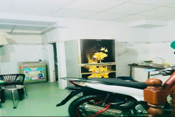 HẺM LẠC LONG QUÂN – NHÀ CŨ 101M² – NỞ HẬU – DÒNG TIỀN 12TR/THÁNG – CHỈ 7.5