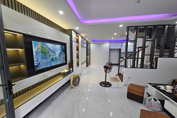 💥 Trung tâm Ba Đình - 61 m - Ngõ nông thẳng tắp - Gần phố - Cách ô tô 80m - Nhà dân mới xây chắc