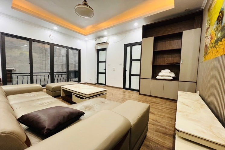 LẠC LONG QUÂN TÂY HỒ NHÀ ĐẸP  30M 5 TẦNG 3 NGỦ GIÁ 7 TỶ 600
