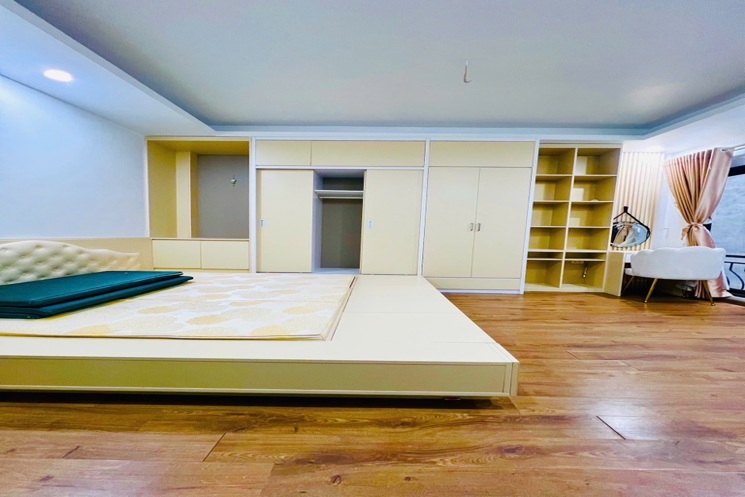 LẠC LONG QUÂN TÂY HỒ NHÀ ĐẸP  30M 5 TẦNG 3 NGỦ GIÁ 7 TỶ 600