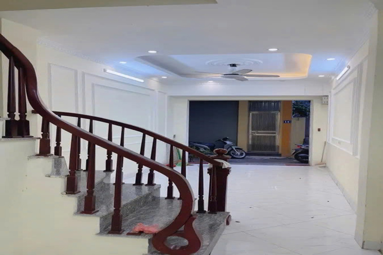 NHÀ MỚI Phố  Ngọc Thụy NGÕ THÔNG Ô TÔ 35 m2 X 5 tầng, 8.7 tỷ Long Biên