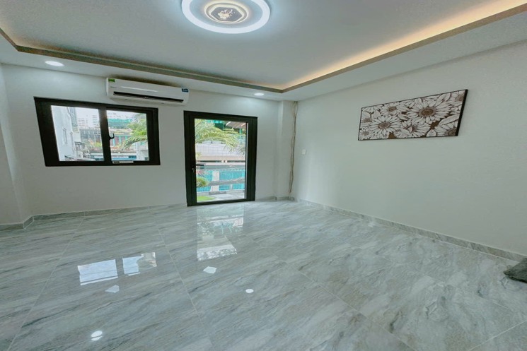 Nhanh mới kịp! Chỉ 3.6 tỉ sở hữu nhà mặt tiền Trần Văn Đang P.11 Q.3 3.3x5 T2L