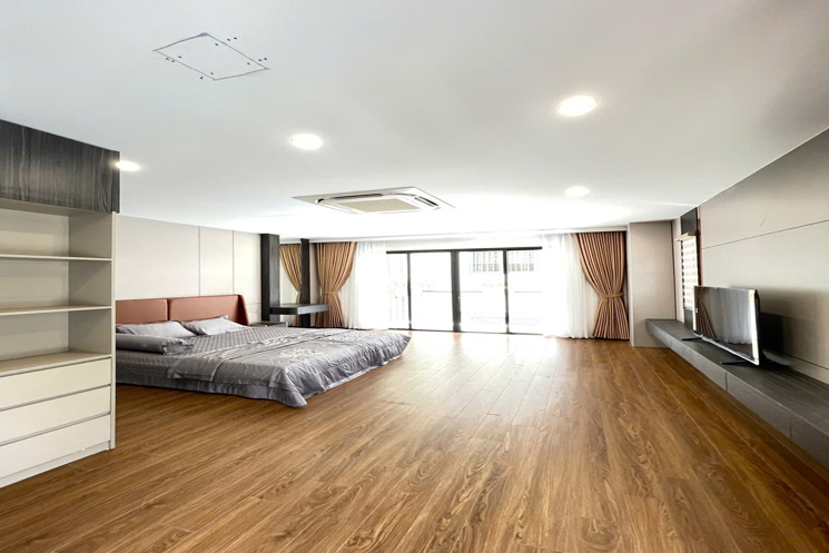BÁN CĂN NHÀ 6 TẦNG NGỌC THỤY – THANG MÁY – 2 MẶT NGÕ