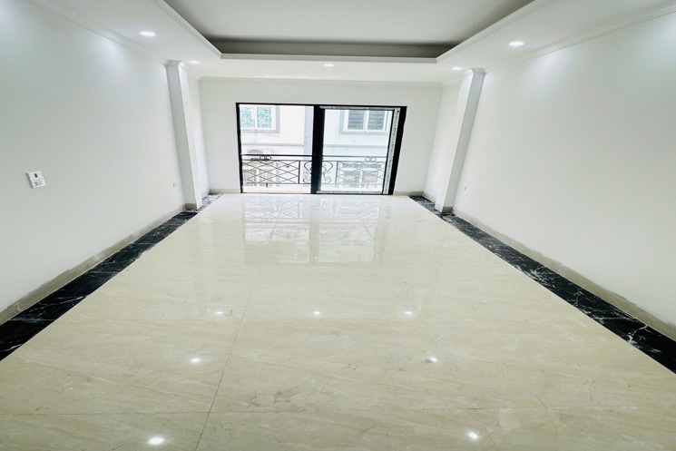 PHÂN LÔ – VỈA HÈ – THANG MÁY – Ở NGAY – KINH DOANH ĐỈNH – PHÚ DIỄN 40M² – 6 TẦNG – 13.9 TỶ