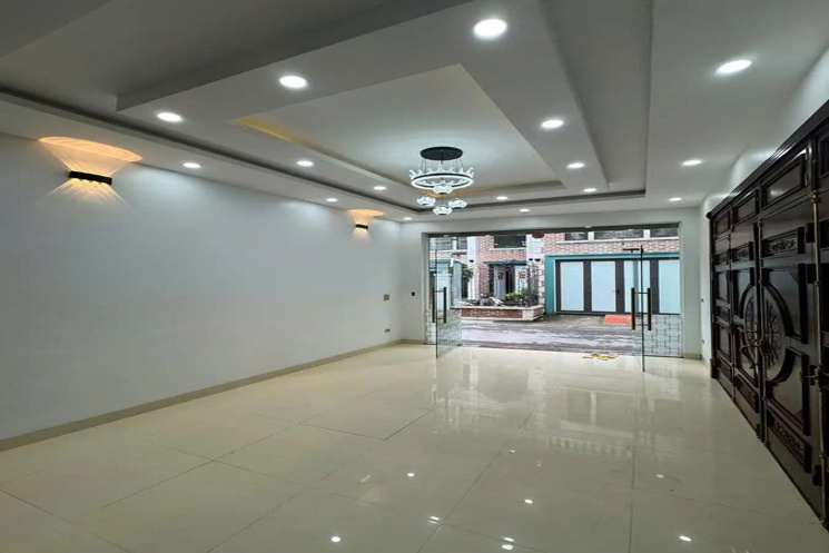 NHÀ MỚI DÂN XÂY LÔ GÓC NGÕ THÔNG Ô TÔ VÀO NHÀ Đức Giang 47m2  4 tầng 11 tỷ Long Biên