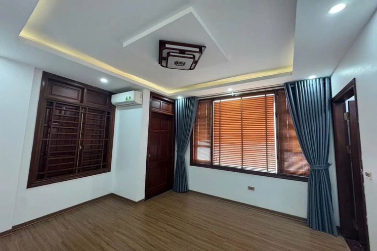 NHÀ MỚI DÂN XÂY LÔ GÓC NGÕ THÔNG Ô TÔ VÀO NHÀ Đức Giang 47m2  4 tầng 11 tỷ Long Biên