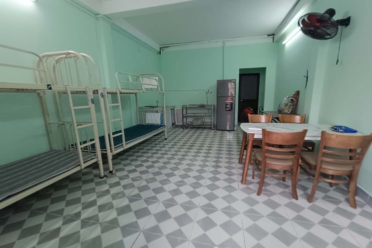 Cho Thuê phòng mặt tiền Đinh Bộ Lĩnh, P.26, 50m2, có ban công,đủ nội thất, 6tr