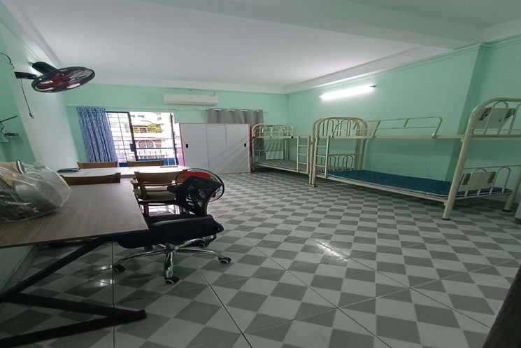 Cho Thuê phòng mặt tiền Đinh Bộ Lĩnh, P.26, 50m2, có ban công,đủ nội thất, 6tr