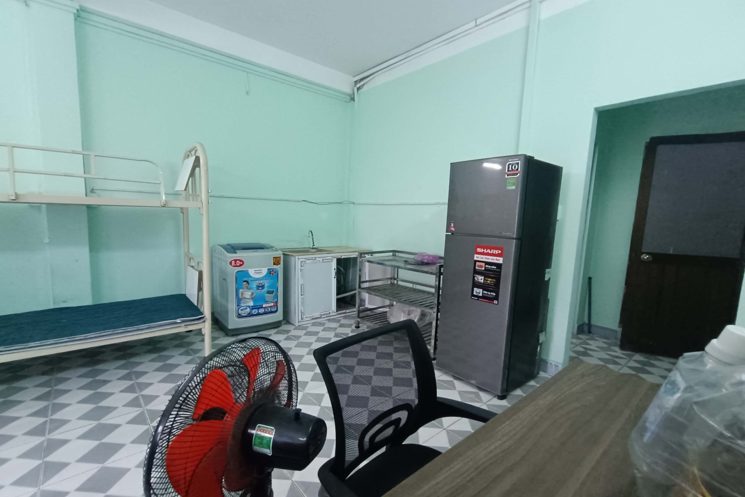 Cho Thuê phòng mặt tiền Đinh Bộ Lĩnh, P.26, 50m2, có ban công,đủ nội thất, 6tr