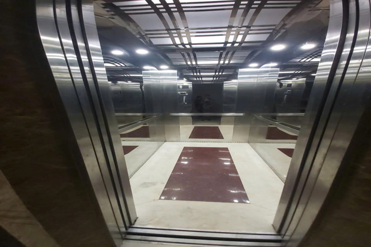 Cho thuê TÒA  VP M.P Ngô Xuân Quảng.Gia Lâm, Hà Nội, 110m2x8T,  thang máy, tầng hầm, PCCC vị trí