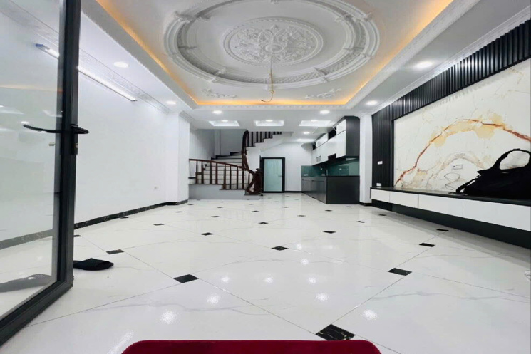 TT HUYỆN THANH TRÌ, DÂN XÂY NHÀ MỚI KÍNH KOONG 6 TẦNG 35 m2 CHỈ HƠN 4 TỶ