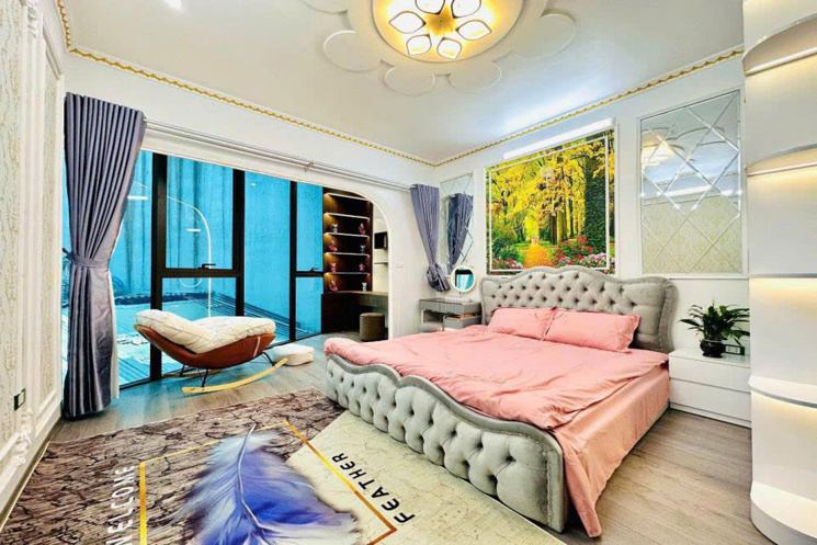 GIẢM SỐC- Chỉ hơn 6 tỷ- Nhà đẹp 5 tầng- phố Vip PHAN ĐÌNH GIÓT
