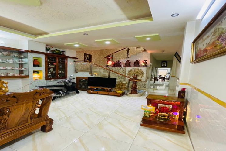 MẶT ĐƯỜNG VĂN CAO – NỞ HẬU ĐẸP – NỘI THẤT GỖ XỊN – 313M² SÀN. NHỈNH 17