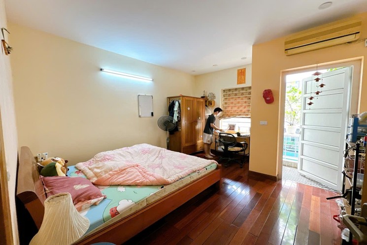 Nhà đẹp 50m 5 tầng phố Bồ Đề, Long Biên, Hà Nội