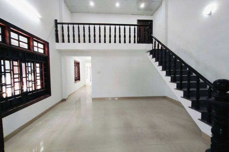 Chính chủ bán nhà MT Hồ Tùng Mậu – Hòa Minh- liên chiều.
– DT > 100m², đường 10m5, vỉa hè 4m
– Sát