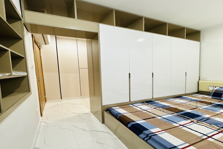 CHUNG CƯ CẦU GIẤY - VỊ TRÍ VIP- Ô TÔ ĐỖ CHÂN TOÀ NHÀ – FULL NỘI THẤT- 3.95T- SẴN SỔ