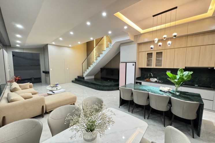 ► Nhà Mai Lão Bạng, gần Bạch Đằng, 108m2, ngang 5.5m, 3 mê mới tinh, Hiện Đại, Nội Thất Ngoại, 6.37