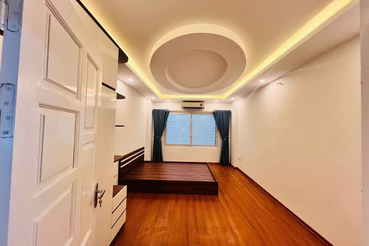 BÁN NHÀ TRUNG TÂM CẦU GIẤY, HÀ NỘI-30M-5 TẦNG-3 NGỦ- GIÁ CHỈ 7,4 TỶ