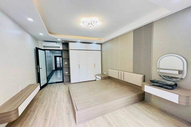NHÀ MỚI 5 TẦNG THANG MÁY FULL NỘI THẤT Phố Nguyễn Sơn 60m2 X 12.9 tỷ Long Biên