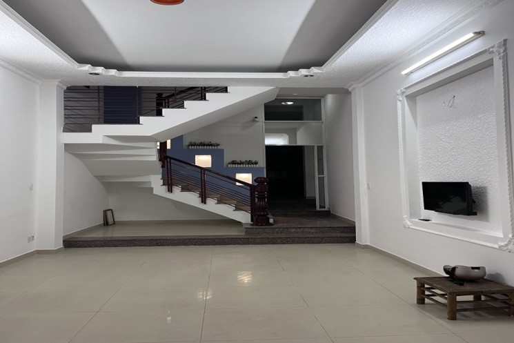 ► Nhà Kiệt Phạm Văn Nghị gần Chợ Tân Lập, 74m2, 2 mê cứng ngắc, sân thượng 4.2 tỷ