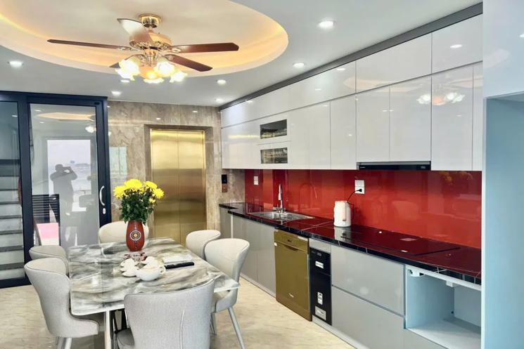 NHÀ ĐẸP 7 TẦNG THANG MÁY Ô TÔ VÀO NHÀ Phố Ngọc Thụy 50m2  X 13.05 Tỷ Long Biên