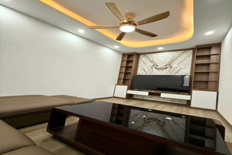 BÁN NHÀ MỚI NGAY NHỔN-ĐẦY ĐỦ NỘI THẤT-OTO ĐỖ CỬA