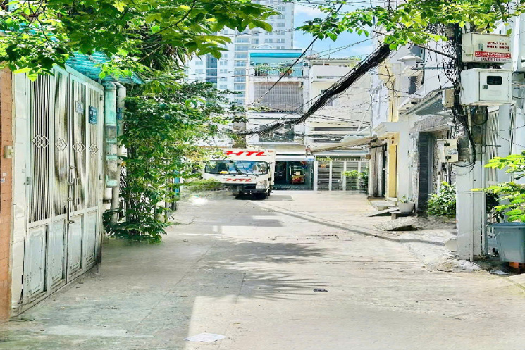 BÁN NHÀ Q10- NGANG 8M- THU NHẬP 3.6 TỶ/5NĂM- HẺM XE TẢI THÀNH THÁI- 5 TẦNG 11 PHÒNG: nhỉnh 17 Tỷ