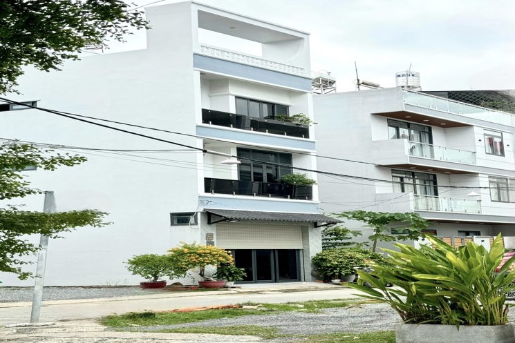 Bán nhà 50m² KDC Đào Tông Nguyên, giá 6.15 tỷ, giáp Q.7, sổ hồng riêng