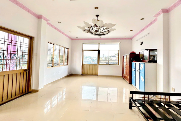 BÁN NHÀ QUẬN 10- MẶT TIỀN CHỢ NGUYỄN TRI PHƯƠNG- 5 TẦNG Ở NGAY: NHỈNH 10 TỶ. Mr Vũ: 0933910039