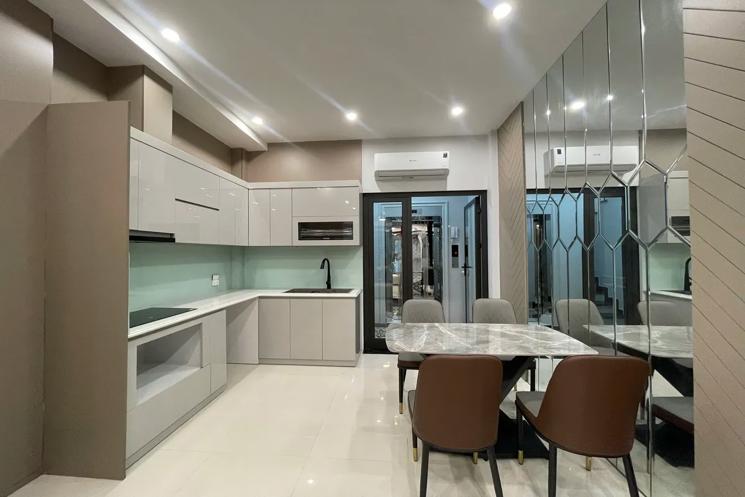 NHÀ MỚI ĐẸP FULL NỘI THẤT Bồ Đề 55m2 X 5 tầng mặt tiền 3.6m,12.5 tỷ Long Biên