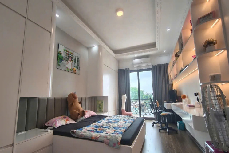 BÁN NHÀ MỚI ĐẸP NỞ HẬU KINH DOANHH VỈA HÈ Ô TỖ TRÁNH ĐỖ  Phố Đức Giang 40m2 X 6 tầng 11.5 tỷ Long