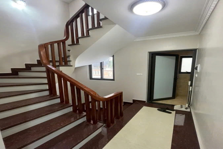 NHÀ ĐẸP MẶT PHỐ Bát Khối 60m2 X 8 tầng mặt tiền 5m, 20.5 tỷ Long Biên.KINH DOANH Ô TÔ QUA VÀO NHÀ