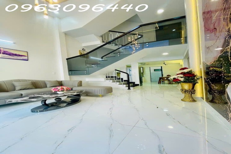 NHÀ ĐẸP HUỲNH THỊ ĐỒNG,5 TẦNG , HẺM XE HƠI ,FULL NỘI THẤT CAO CẤP